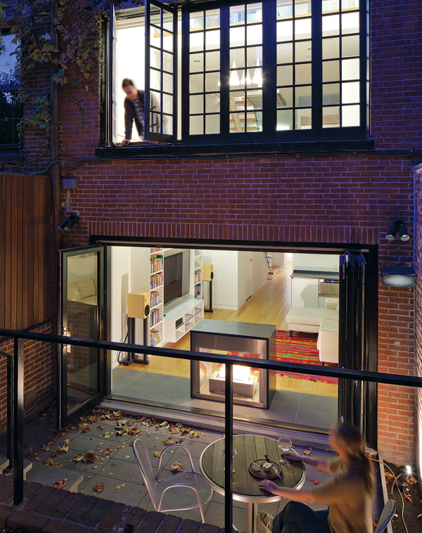 contemporary beacon hill townhouse outside