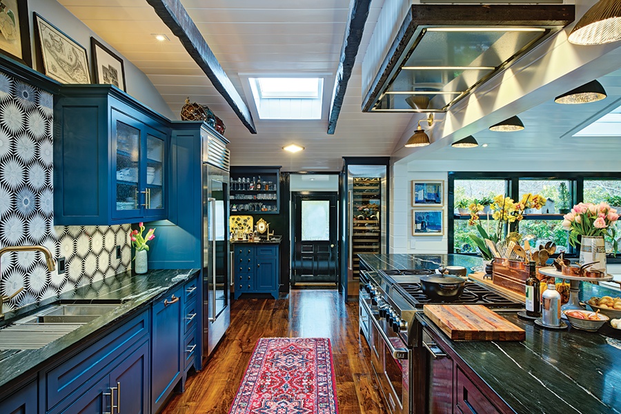 A Colorful Nantucket Kitchen, Owned by Restaurateurs