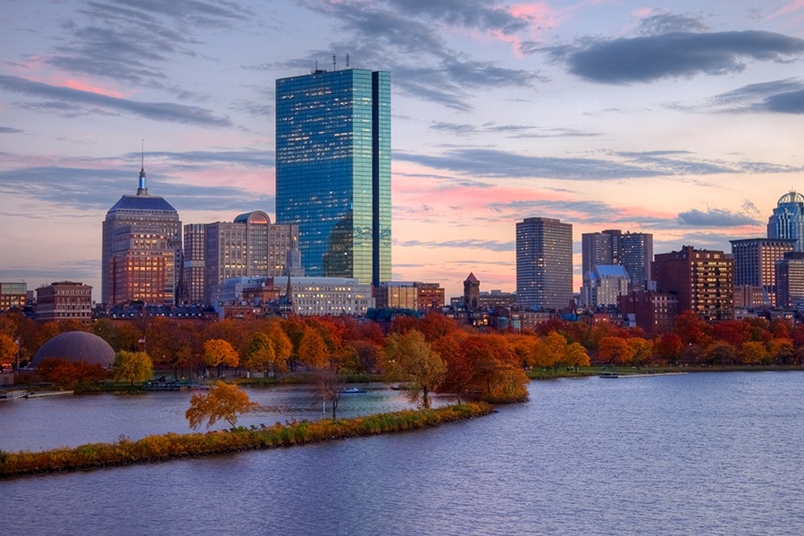 Seven Fall Date Ideas to Try Out around Boston